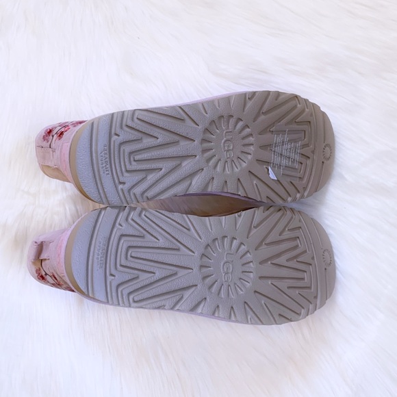 UGG Classic Mini Blossom Boots In Seashell Pink - Picture 8 of 10
